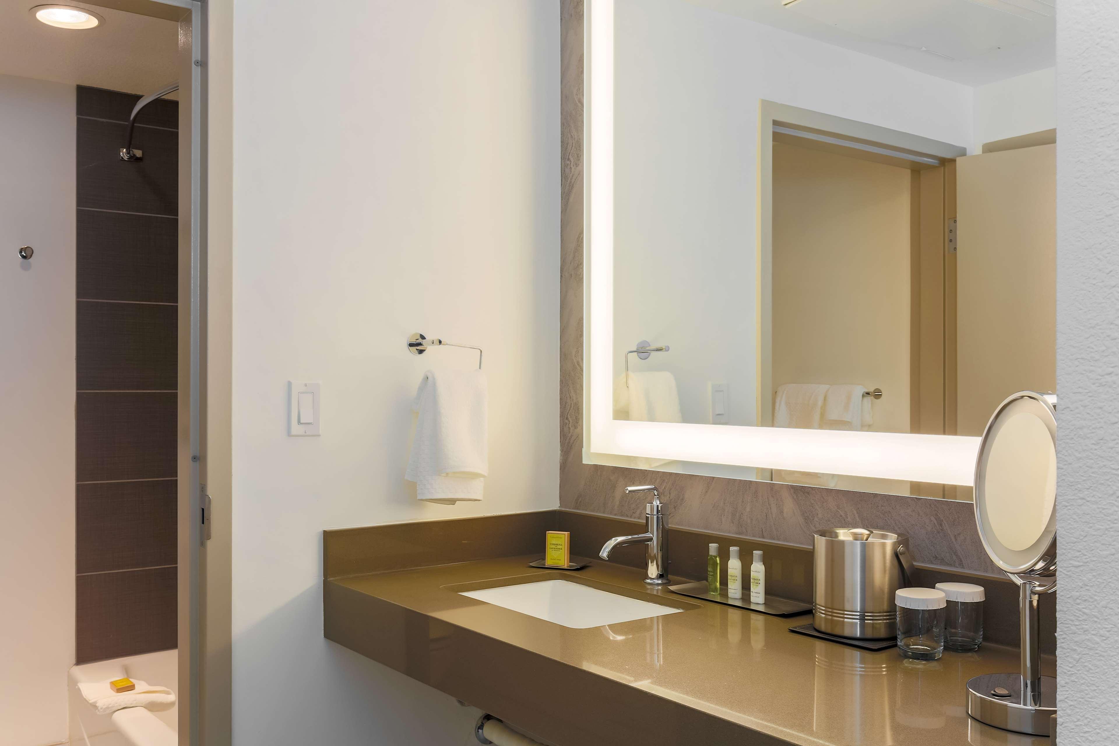 Doubletree Suites By Hilton Hotel Sacramento - Rancho Cordova Eksteriør billede