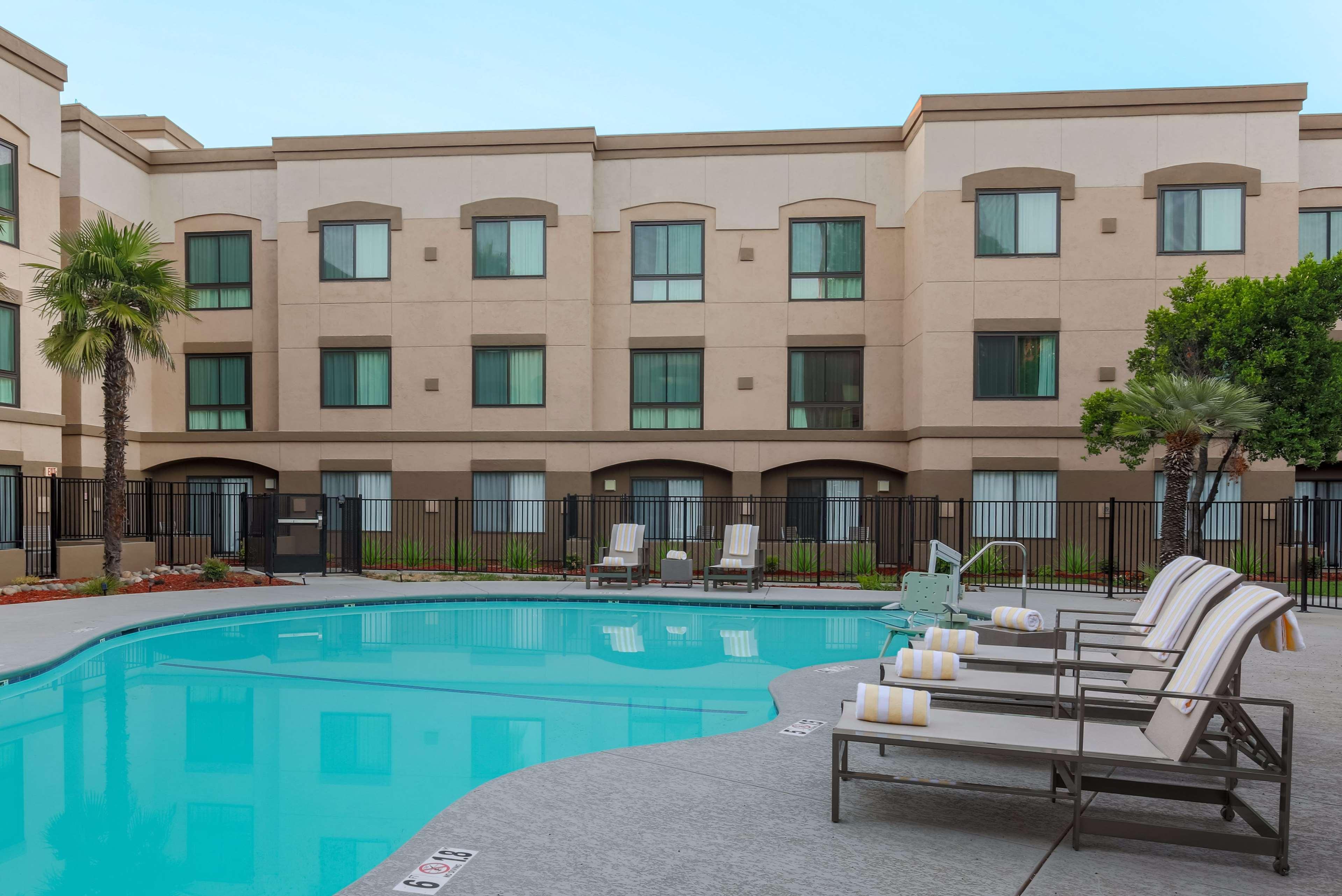 Doubletree Suites By Hilton Hotel Sacramento - Rancho Cordova Eksteriør billede